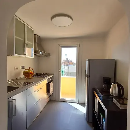 Skyline - Seaview, Fifth Floor Without Elevator Fiumicino